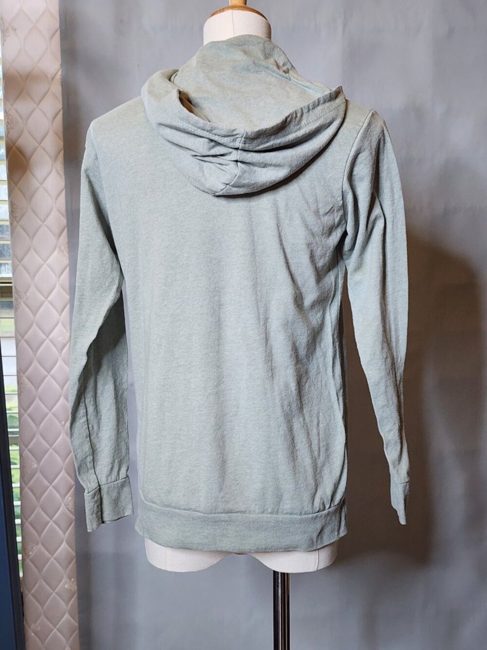Urban Smalls boys medium green shamrock long sleeve tee light gray shirt - Picture 7 of 7